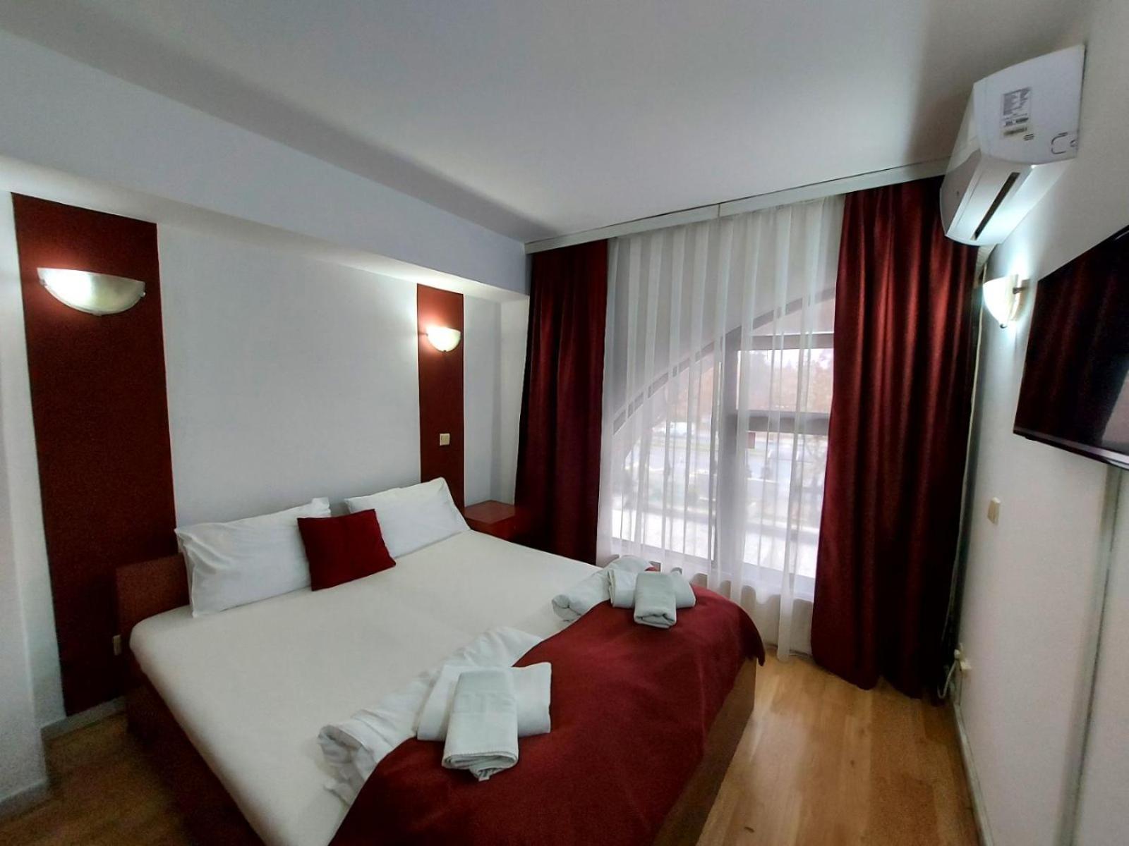 The Bulevard Hotel Σκόπια Εξωτερικό φωτογραφία